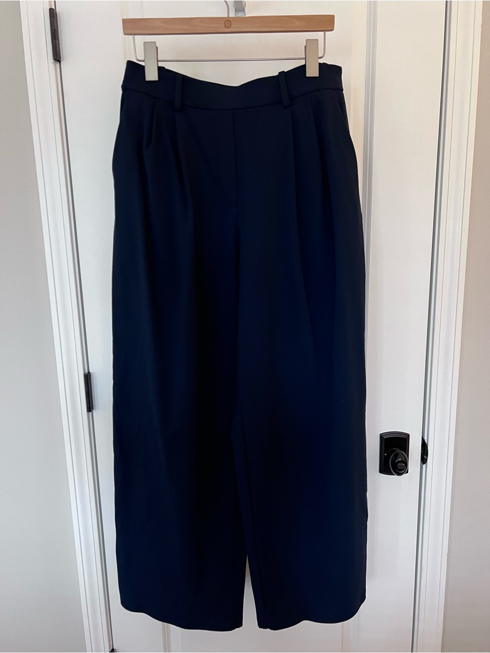 Lululemon Navy Blue Extra Wide Leg Pleated Trouser Pants Size Large